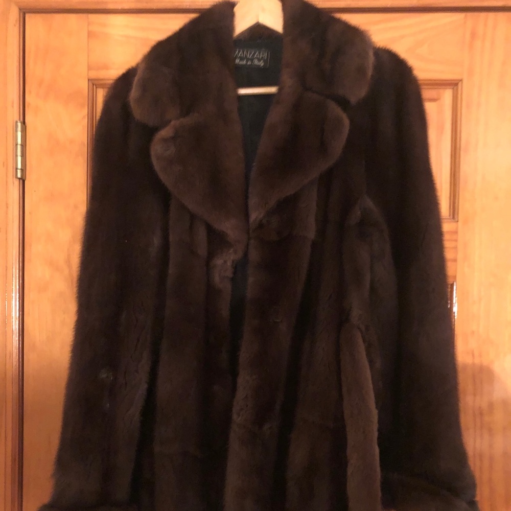 Manzari women’s mink fur coat